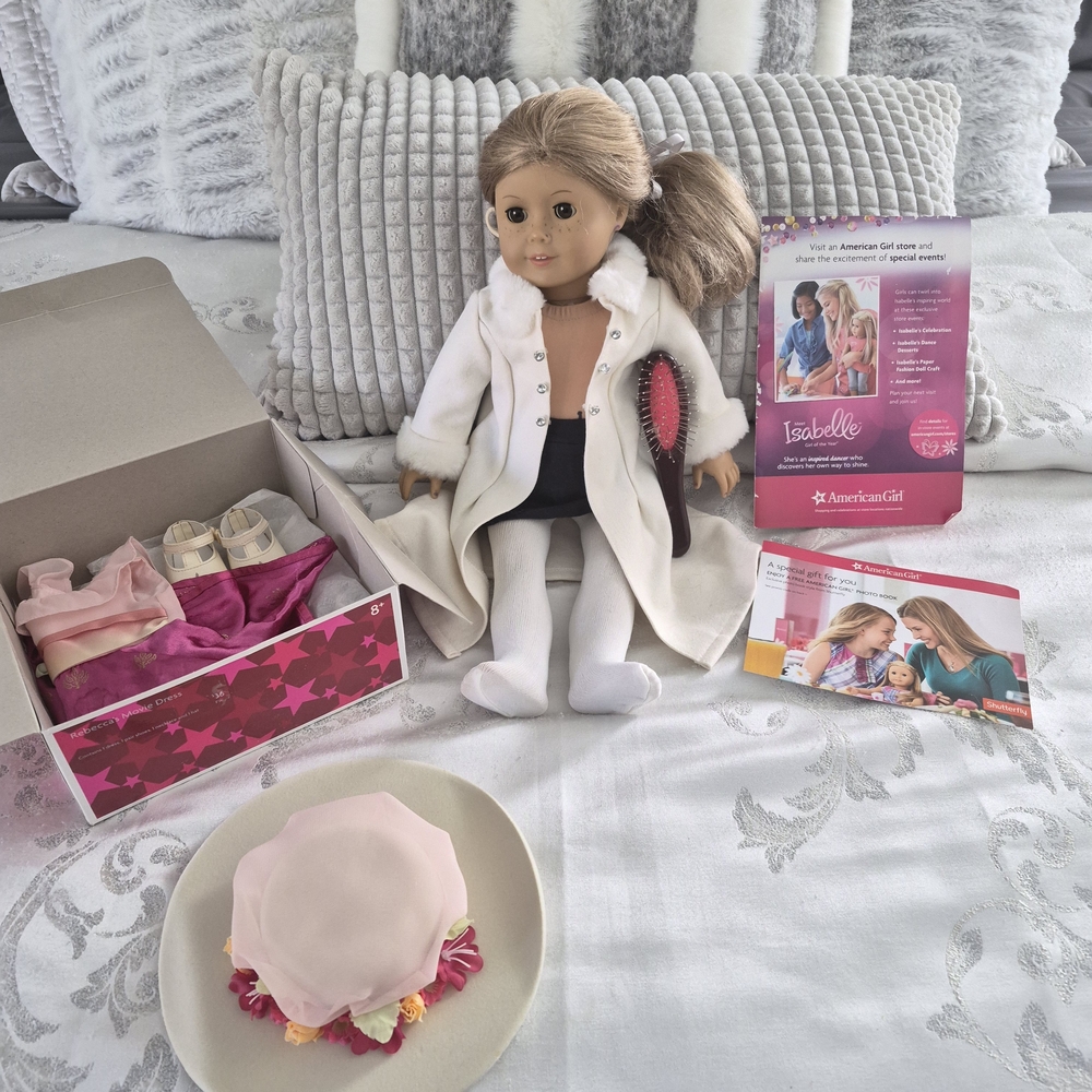American Girl Doll (Retired) Isabelle 2014 - White Coat and Pink Accessories